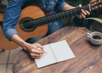 7 Errors to Keep away from When Making an attempt to Write a Hit