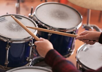 9 Methods to Make Your Recorded Drum Tracks Sound Epic in a Combine