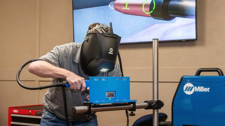 HII’s Ingalls Shipbuilding opens digital actuality welding lab