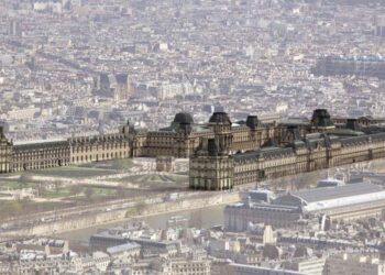 The Architectural Historical past of the Louvre: 800 Years in Three Minutes