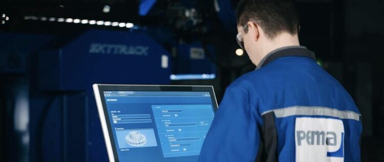 Software program lets customers handle workflow in a number of robotic workcells