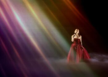 Ariana Grande to Share New Songs on Everlasting Sunshine Deluxe Album