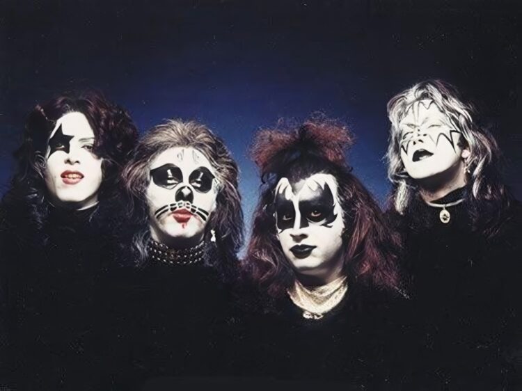Gorgeous Photographs of KISS Pose for a Portrait Picture Session for the Cowl of Their Self-Entitled First Album in 1974