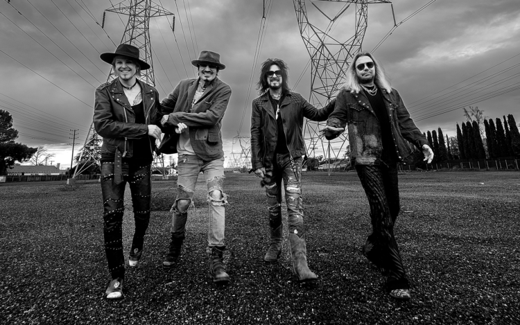 A Trip For Everybody With A Tribal Tattoo: MÖTLEY CRÜE & DEF LEPPARD Announce Vacation spot Competition