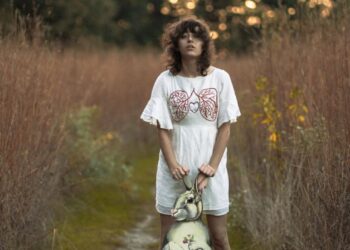 Be taught from Rabbithology’s DIY folktronica course of: making demo-ready mixdowns in your dorm