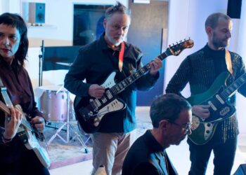 Hearken to Stereolab’s New Track “Melodie Is a Wound”