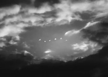 Tzion Essel: Capturing the Unstated Depths of Existence