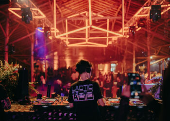 How you can Create Partaking DJ Units That Maintain the Crowd Dancing  –