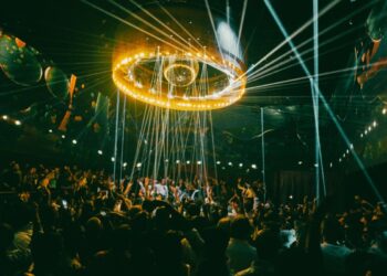 Dance In A number of Languages at Francis Mercier's Cross-Cultural Chinois Ibiza Residency, "Solèy"