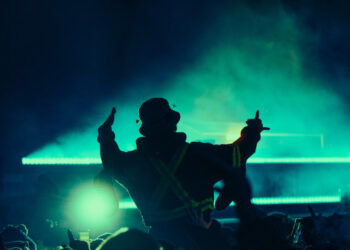 14% Say EDM is Their "Go-To Style" When Feeling Depressed, Research Suggests