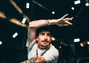 Watch Mochakk Halt Ibiza DJ Set to Assist Unconscious Attendee