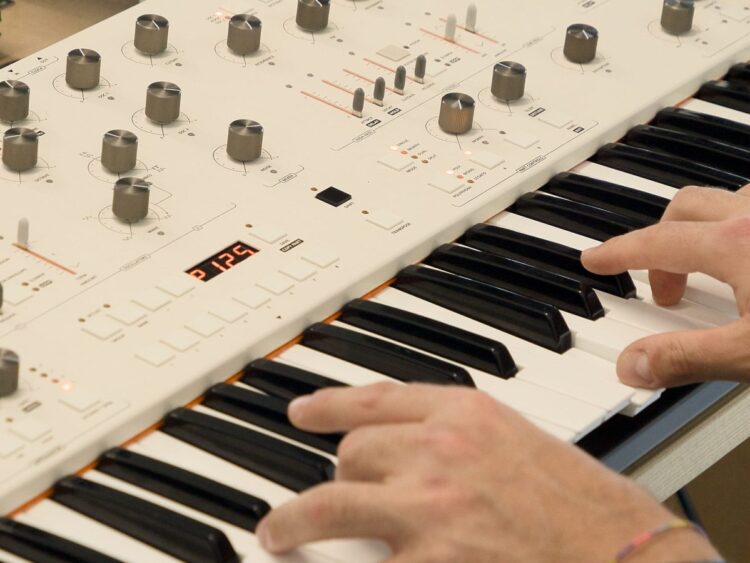 Frap Instruments to tackle high-end keyboard synthesizer market with ‘West Coast’ MAGNOLIA
