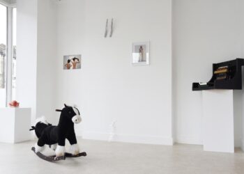 Within the Hole of Which means: Experiencing ‘Conceptual Erasure’