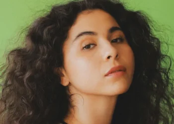 Silvana Estrada Declares New Album, Shares New Single ‘Dime’