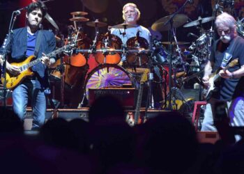 Lifeless & Firm Announce IMAX Screening of sixtieth Anniversary Present