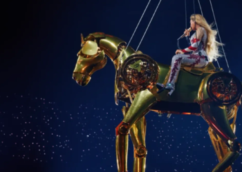 After Scary Mishap, Beyoncé Swaps Flying Cadillac for Gold Horse
