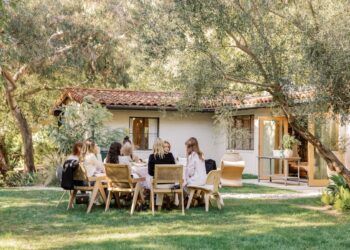 23 Cheap Meals for Massive Teams That Everybody Will Love