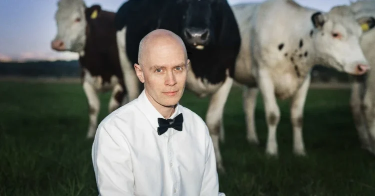 Jens Lekman Broadcasts New Album, Shares New Single ‘Sweet From a Stranger’