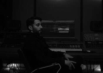 What makes Komplete a philosophical toolkit for digital artists like The Alexsander