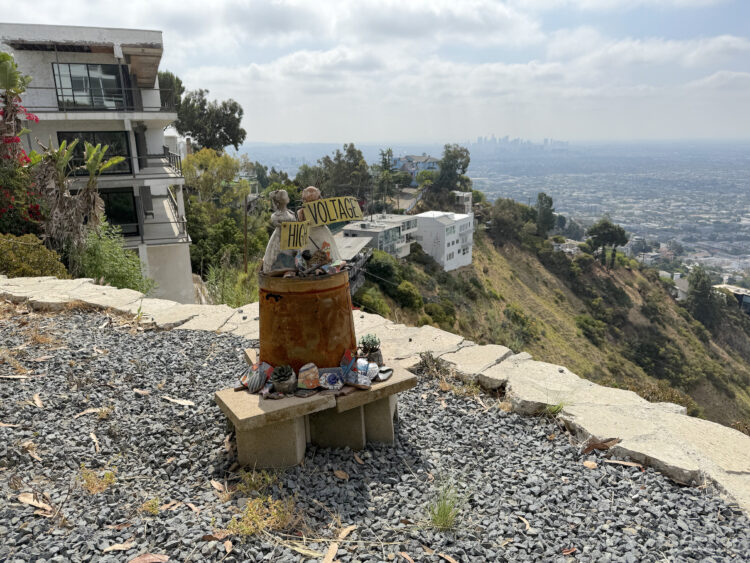 A Hollywood Hills Gallery-House Is Reborn as an Artist’s Residency 