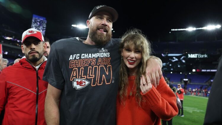 Taylor Swift and Travis Kelce Announce Engagement