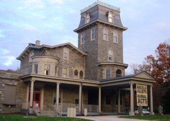 Woodmere Artwork Museum Sues Trump Administration Over Canceled IMLS Grant