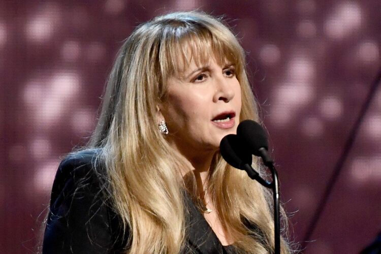 Stevie Nicks Halts 2025 U.S. Tour After Struggling Damage