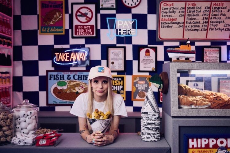 In ‘Bourdon Road Chippy,’ Lucy Sparrow Celebrates a British Culinary Establishment in Felt — Colossal