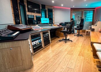 Jon Moon: 4 A long time Behind the Desk at Smart Music