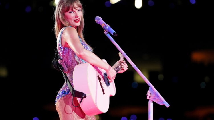 Why Swifties and music followers should not deal with an album like a recreation : NPR