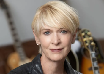 Warner Music, Gibson, BMG, Extra