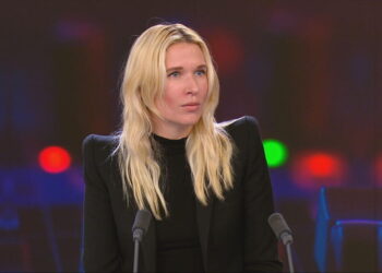 Music present: Natalie Bergman on line dancing and writing herself an apology