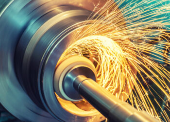 Turning vs. Milling: What’s the Distinction and When to Use Every?