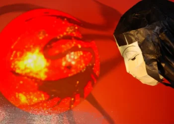 DIRD: Reassembling Myths of Resistance