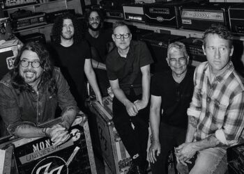 Foo Fighters Launch New Stay EP: Hear