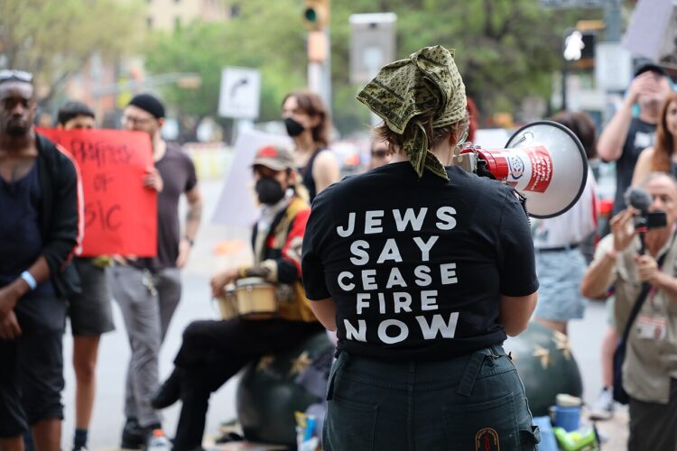 After October seventh | Eurozine