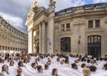 Lygia Pape Desires You to Take part