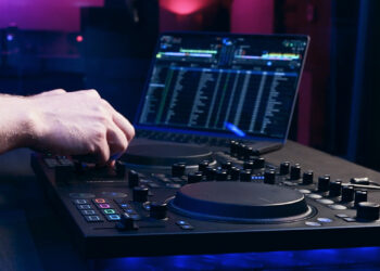 Designing for the trendy DJ: an interview with the Traktor MX2 workforce