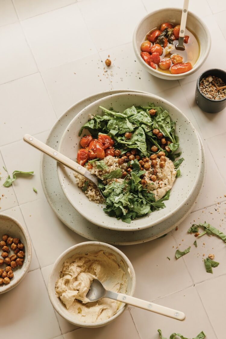 Mediterranean Quinoa Breakfast Bowl with Hummus & Chickpeas