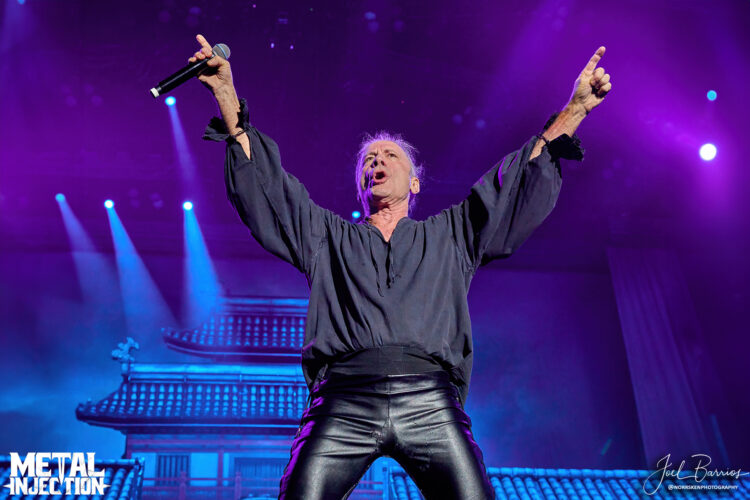 BRUCE DICKINSON Remembers How Followers Turned Their Backs On His Solo Profession After He Left IRON MAIDEN In 1993