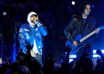 Jack White and Eminem Unite for Halftime Present at Detroit Lions Thanksgiving Sport: Watch