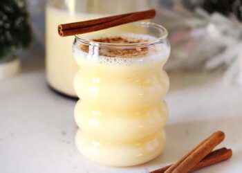 Selfmade Eggnog – A Lovely Mess