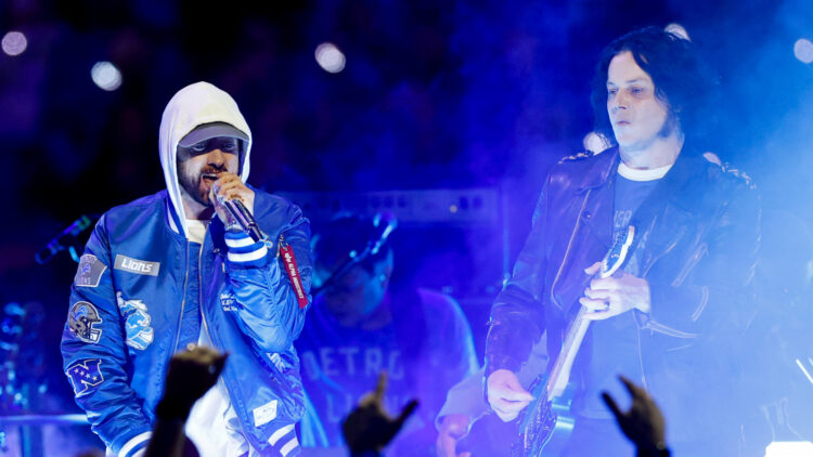 Eminem Joins Jack White For Epic Detroit Lions Thanksgiving Efficiency: Watch