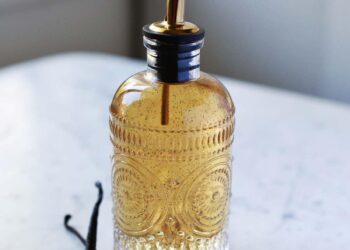 Vanilla Syrup – A Stunning Mess