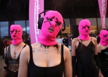 Russia’s justice ministry manufacturers Pussy Riot ‘Extremist Group’