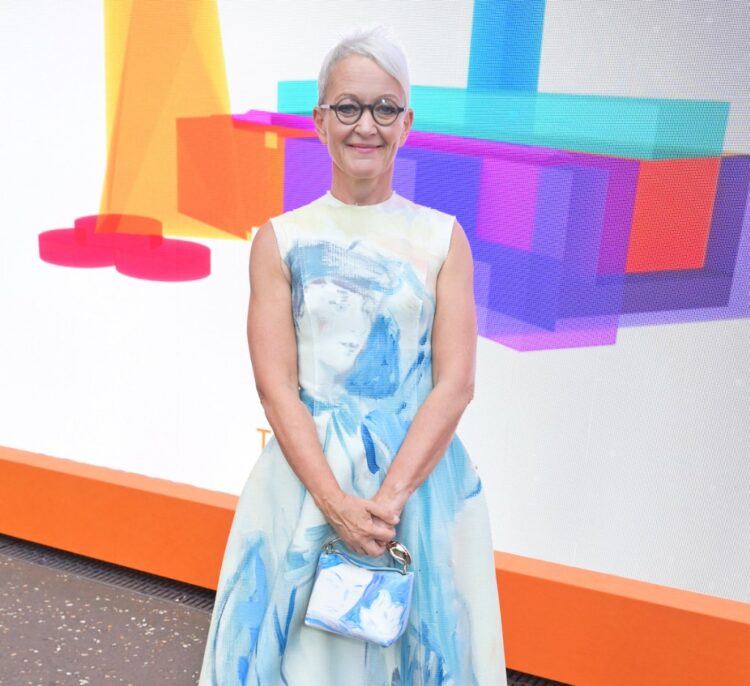 Tate Director Steps Down