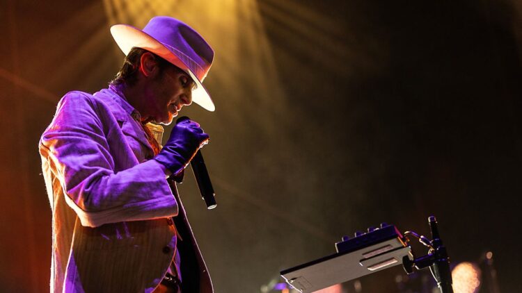 Perry Farrell Apologizes to Jane’s Dependancy (Once more)