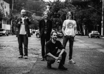 “Refused is useless. Lengthy reside Refused.” Watch one of many biggest hardcore bands ever to do it shut their remaining farewell present with game-changing anthem New Noise