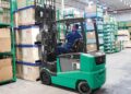 Midsize electrical cushion forklift helps demanding operations