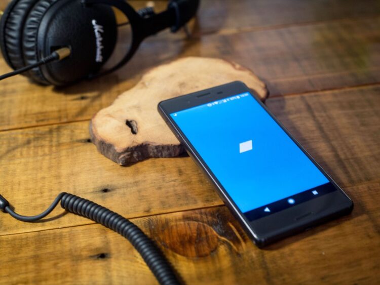 Bandcamp bans AI-generated music – music group reacts